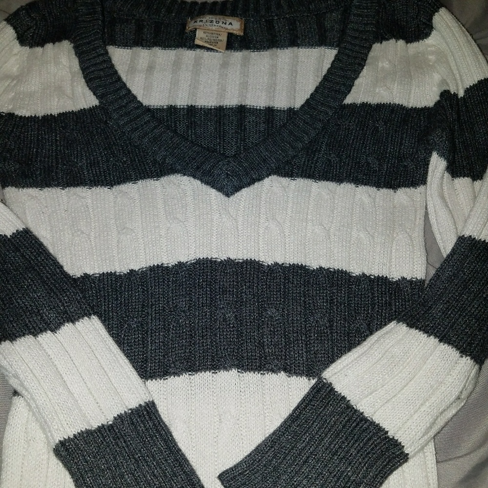 Beautiful sweater!
